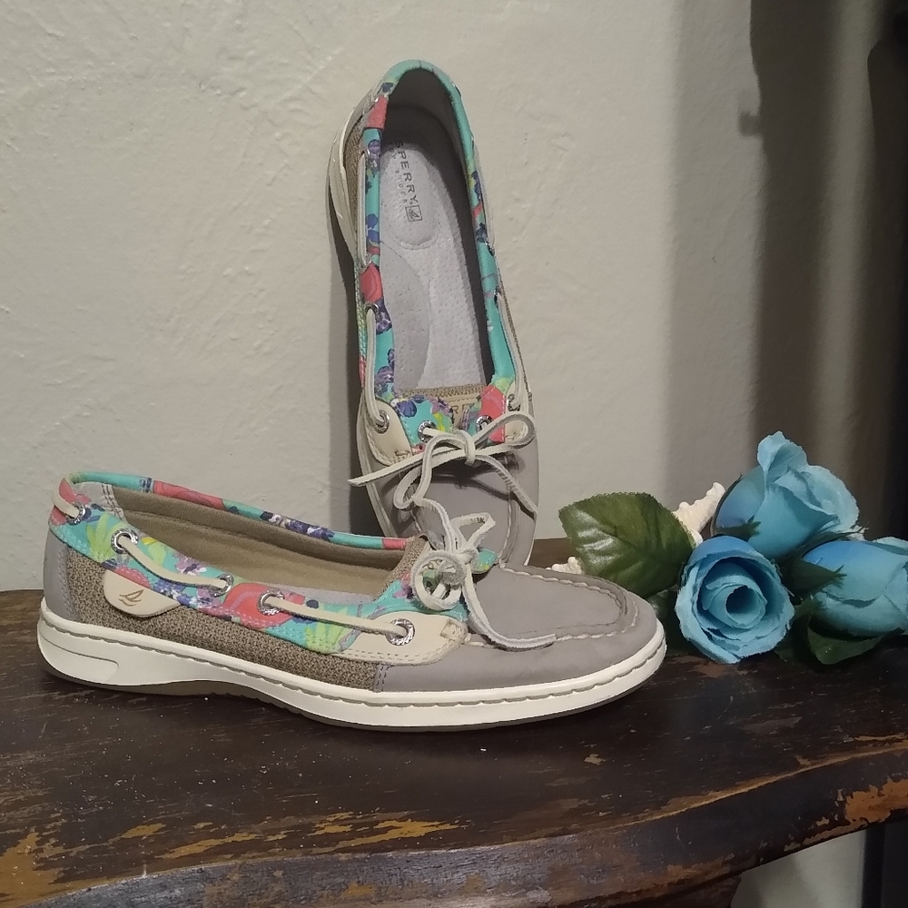 NWOT Sperry's Topsider sz6